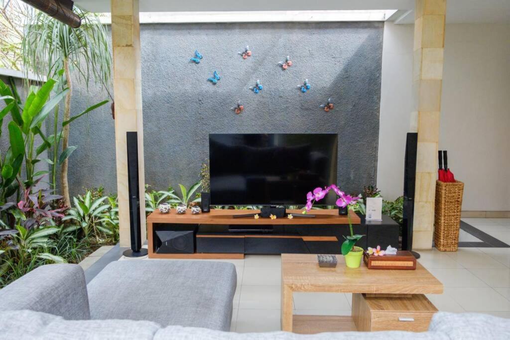 Villa Akmali Berawa - 3 Bedrooms Canggu Exteriör bild